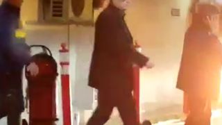 Sotul Ilenei Ciuculete a ajuns la spital sa ridice trupul neinsufletit al artistei.Cornel Gales a adus hainele cu care Ileana va fi imbracata la inmormantare. Sicriul va fi depus la capela Bisericii Costeasca din Chitila