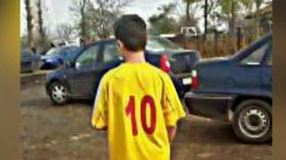 Adevarata telenovela intr-o familie din Teleorman. In timp ce parintii se dadeau de ceasul mortii sa-l gaseasca, pustiul lor de 13 ani era bine mersi in Capitala