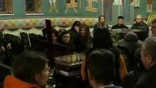 Ce nu s-a vazut aseara, la slujba organizata in memoria Ilenei Ciuculete! Nimeni n-a observat asta