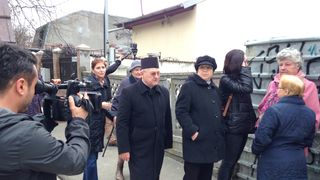 Duhovnicul Ilenei Ciuculete, "mazilit" de Patriarhul Daniel!  "S-au insinuat abateri disciplinare"! Cum a ajuns parintele Grigore sa piarda o importanta parohie din Capitala!