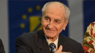 Mircea Ionescu Quintus- o suta de ani de viata, opt decenii de liberalism. Presedintele Iohannis il decoreza astazi cu Ordinul "Steaua Romaniei" in grad de ofiter