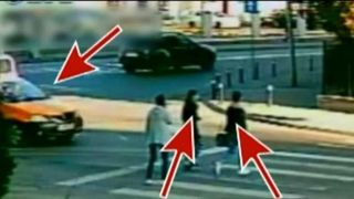 Imagini socante la Craiova! Trei eleve au fost luate pe capota de un taxi chiar pe trecerea de pietoni