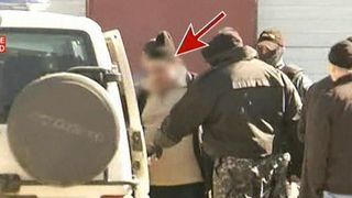 A confectionat arme letale in atelierul unde repara autobuzele cu care sunt transportati calatorii. Politistii au descoperit un adevarat arsenal de arme