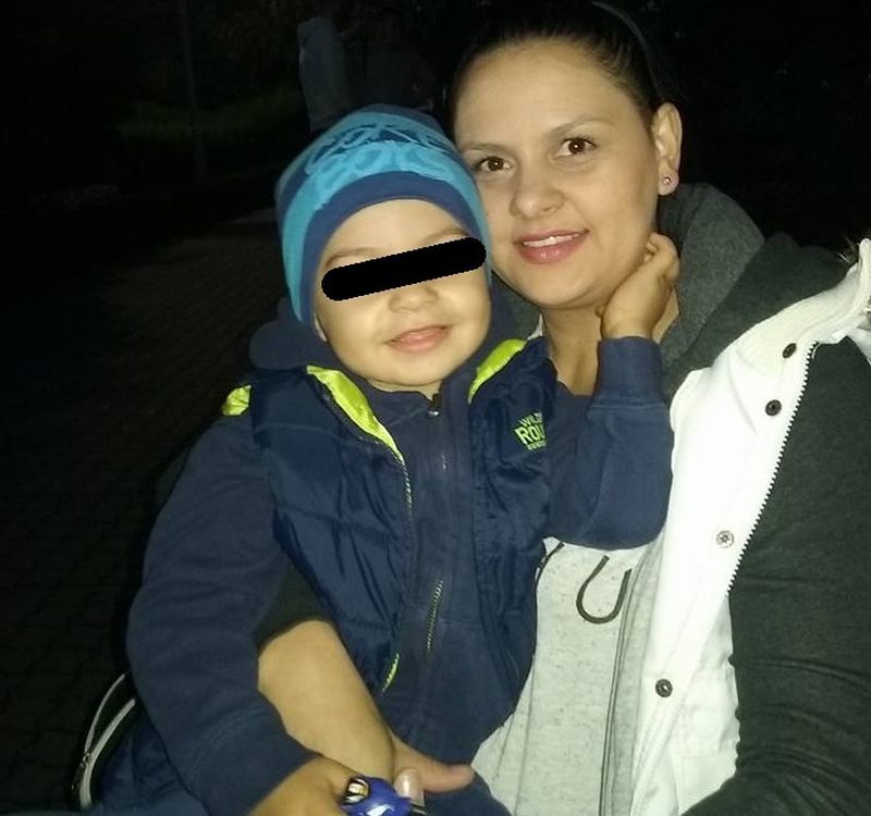 Roxana este mama unui baietel