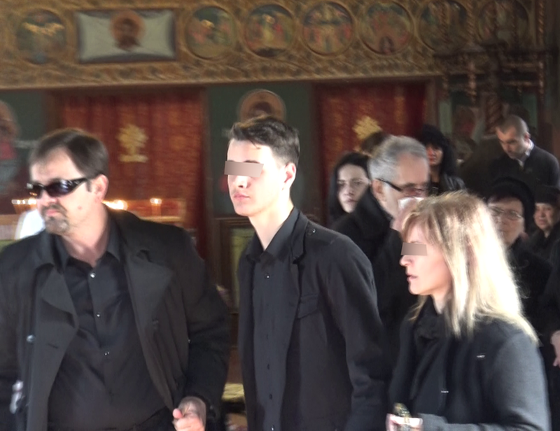 Marian (stanga), fiul lui Ion Manole, si Mihaita, nepotul.