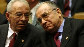 Nicolae Vacaroiu si-a facut echipa de fotbal. Fostul premier al Romaniei si-a transformat pasiunea in business