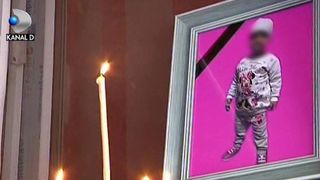 Durere greu de imaginat pentru familia fetitei moarte in explozia din Galati. Trupul micutei a fost adus pentru ultima oara acasa, in blocul zguduit din temelii