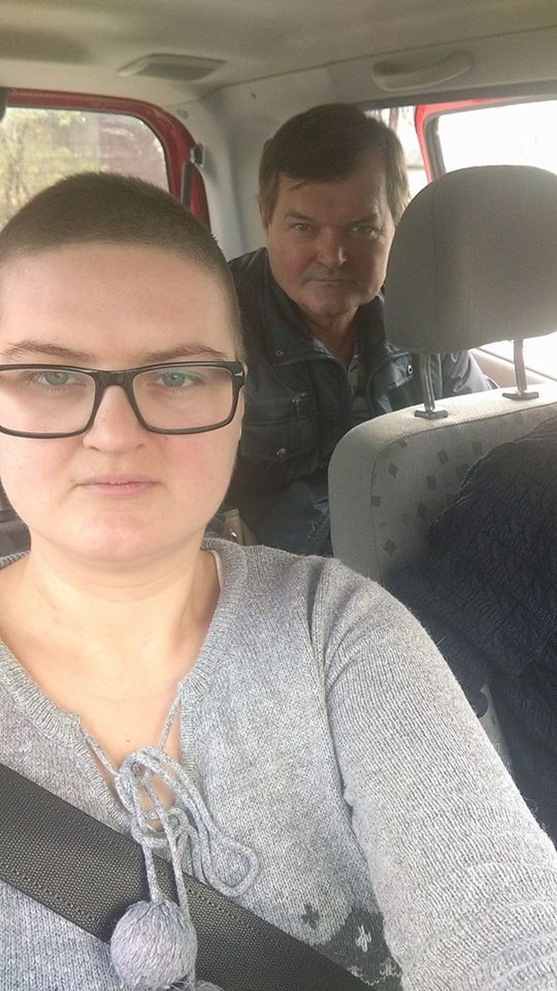 Tatal artistei a organizat o campanie umanitara in presa locala