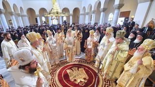 Eleva olimpica, exmatriculata de la Seminarul Teologic, pentru ca nu e de acord cu deciziile sefilor BOR! Tanara are 17 ani si refuza sa participe la slujbele unde sunt pomeniti inaltii ierarhi ai Romaniei