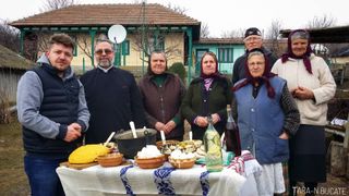 Retete din tinutul Vlascai: turte pe plita ca la bunica si iahnie de cartofi