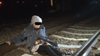 O batranica de 70 de ani din Prahova a supravietuit, dupa ce a fost calcata de tren