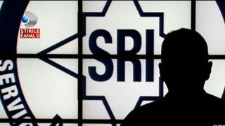 Bataie pe locurile vacante la SRI. Tinerii au venit la targul de joburi si au luat cu asalt standul SRI