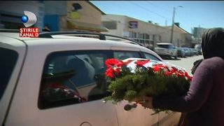 I-au cumparat sicriu, in loc de tort. Un bebelus a murit in ziua in care implinea 6 luni. Doctorul l-a tratat pentru o alta boala, dupa un diagnostic gresit