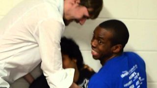 Ce joc al mortii practicau tinerii inainte de "Balena albastra"? A facut 80 de morti in 10 ani