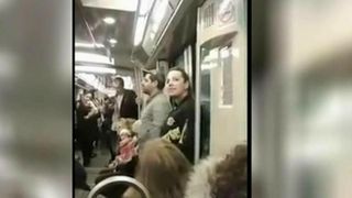 Doi romani uimesc Franta cu vocea si talentul lor! Fac un adevarat spectacol in metroul francez