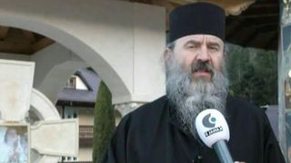 Calugarii si preotii Manastirii Petru Voda din Neamt fac acuzatii socante: implementarea buletinelor ar putea urmari transformarea noastra in roboti!