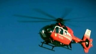 A murit in elicopterul care urma sa il transporte la Spitalul din Iasi. Medicii au incercat sa il salveze, dar si-a dat ultima suflare in bratele lor