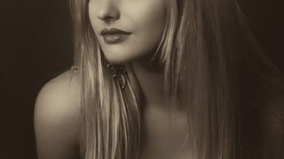 Constanta: Un barbat a fost arestat pentru ca santaja tinere de la care obtinea poze nud. Acesta pretindea ca lucreaza la o agentie de modelling