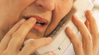 Batrana de 80 de ani din Sibiu, inselata cu 18.000 de lei prin metoda &rdquo;accidentul&rdquo;