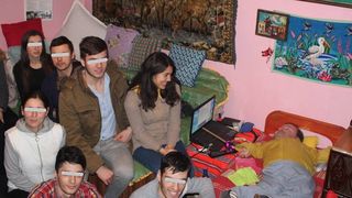 Sorin are multi prieteni care-l viziteaza mereu