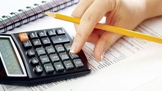 Vor fi scutiti de la plata impozitelor pe casa si pe masina toti cei care au in grija persoane adulte cu handicap grav. Proiect de lege propus de PSD