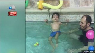 Copilul dumneavoastra nu prinde majoratul. Ce poate fi mai rau in viata? Boala incurabila de care sufera mai multi copilasi romani are o speranta. Insa pana ajunge in Romania, multi ar putea sa moara