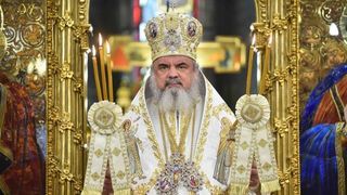 Patriarhul BOR va castiga lunar 14.500 de lei conform legii salarizarii unitare