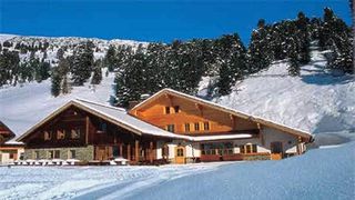 Un patron fals de pensiune vindea vacante la jumatate de pret. Cum a fost prins escrorcul