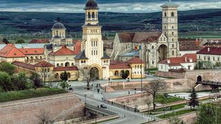 Orasul din Romania care s-a imbogatit din fonduri europene: mai multe constructii, record de crestere a populatiei, o masina la doi locuitori