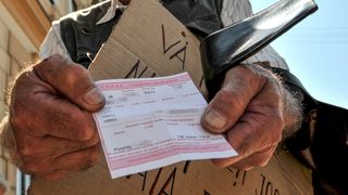 Veste buna pentru pensionari si someri. Ce se intampla cu pensiile si indemnizatiile de somaj pana de Paste!