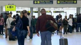 A intarziat avionul sau vi s-a anulat zborul? Iata cum puteti sa primiti despagubiri