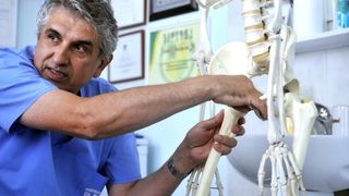Gheorghe Burnei, medicaul care i-a operta fiica de 11 ori
