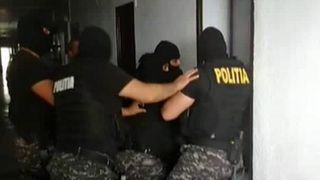 Mascatii au descins in locuinta unei femei din Calarasi si au ramas socati ce au gasit in casa!