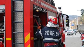 Accident cumplit in Mures! Un autobuz cu 15 persoane s-a ciocnit din plin cu o masina! Cate persoane au fost ranite