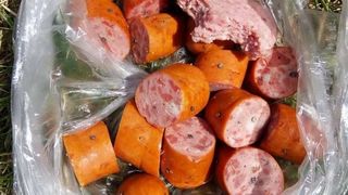 Carnati cu cuie in parcurile din Capitala. Posesorii de caini trebuie sa fie atenti