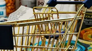 Programul de Paste: Cele mai multe mall-uri si magazine sunt inchise in 16 aprilie si inchid mai devreme in 15 aprilie