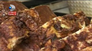 A inceput goana dupa cozonaci. Brutariile care fac dulciuri dupa reteta bunicii, fara coloranti si conservanti, sunt la cea mai mare cautare. Cat costa bunatatile facute aici