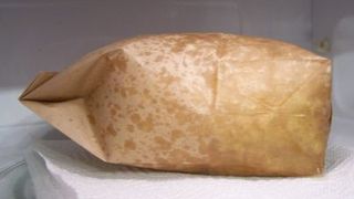 Cat de nesanatos este popcornul la microunde. Nu o sa mai mananci niciodata