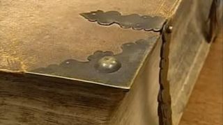 Descoperirea care a socat Biserica! De ce a fost ascunsa o Biblie timp de peste 2000 de ani