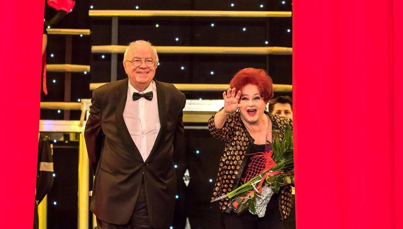 Alexandru Arsinel si Stela Popescu sunt vedetele Teatrului de revista