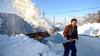 39 de localitati din Galati, in continuare fara curent electric din cauza viscolului si ninsorii din urma cu cateva zile