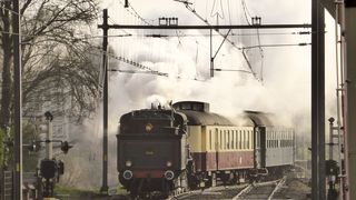 Patru minori din Craiova s-au electrocutat in timp ce isi faceau poze pe un vagon de marfa. Unul dintre ei este in stare grava