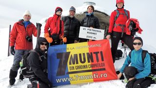 Erik, alaturi de grupul cu care a urcat in Retezat