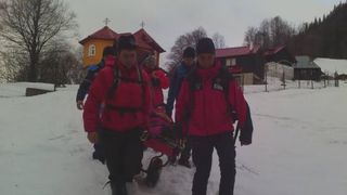 "Era contorsionat, avea mainile intoarse la spate". Declaratii cumplite despre felul in care au fost gasiti copiii care au murit in avalansa