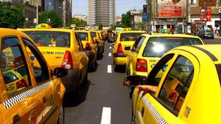 Taximetristii protesteaza miercuri in fata Guvernului; trafic restrictionat pe soseaua Kiseleff