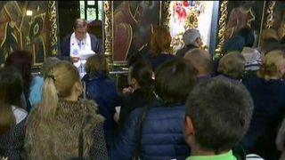 Sute de femei vin la aceasta biserica din Capitala pentru a-si indeplini dorintele. Se spune ca Icoana Sfantului Antonie cel Mare face adevarate minuni