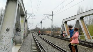 Adolescentul electrocutat pe podul de cale ferata din zona Parcului Herastrau a murit la Spitalul "Grigore Alexandrescu"