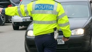 Un barbat din Constanta s-a ales cu dosar penal dupa ce a condus cu fetita sa de un an in brate