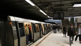 Asociatiile de elevi si studenti cer Ministerului Transporturilor sa prelungeasca programul metroului pe timpul noptii
