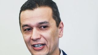 De ce si-a scos Sorin Grindeanu alunitele de pe gat! Boala de care sufera premierul